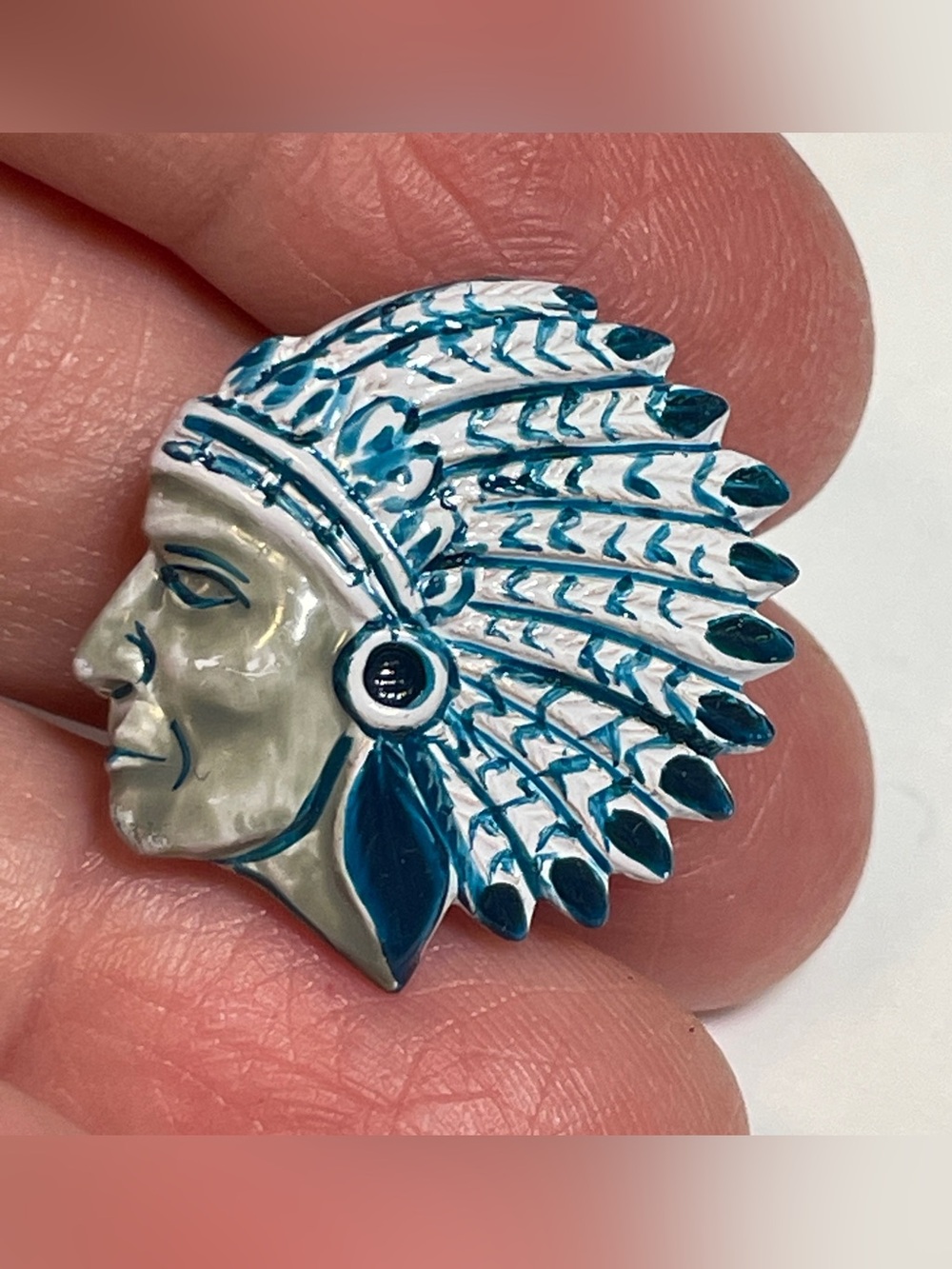 Native American Chief Pin Headdress Ceramic Enamel Hat Lapel Pin